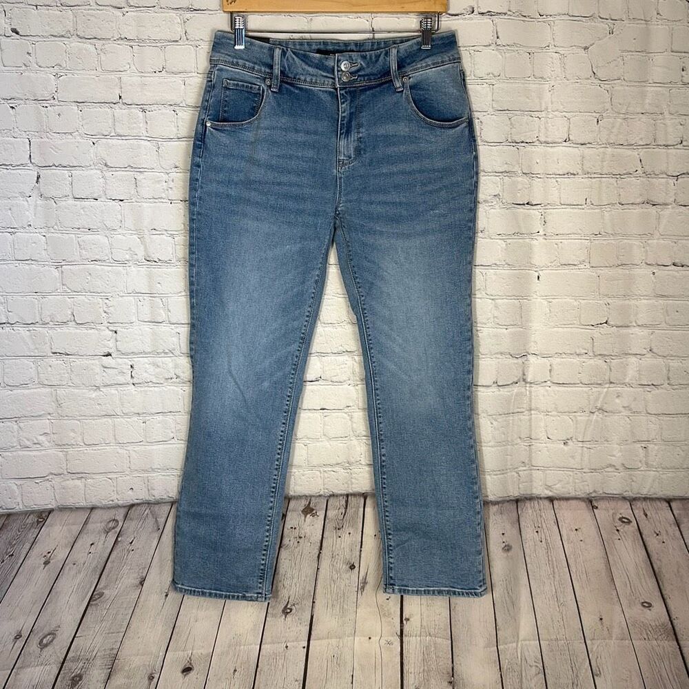 New Hudson Women’s Jeans size 10 Icy‎ Blue Button Back Pocket H0524-01